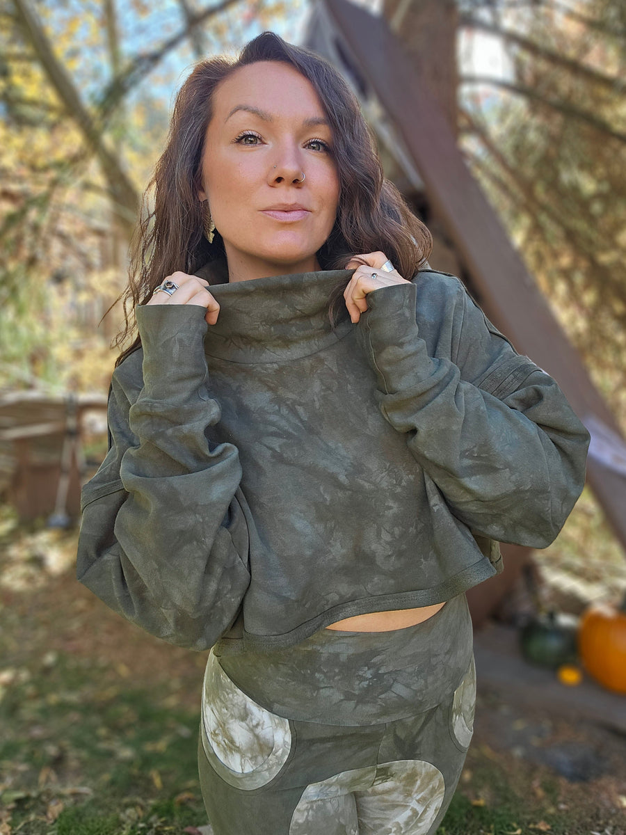 Alocasia Cropped Long Sleeve - Forest OOAK